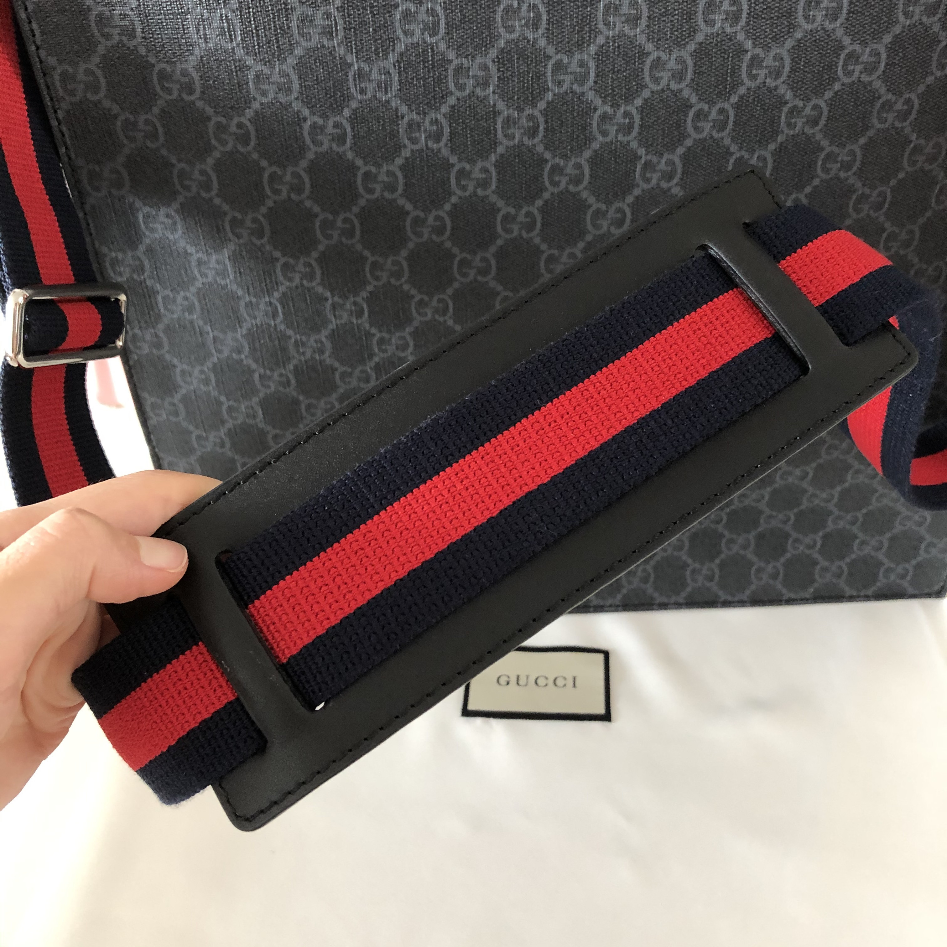 구찌 토트백 GG 미디엄